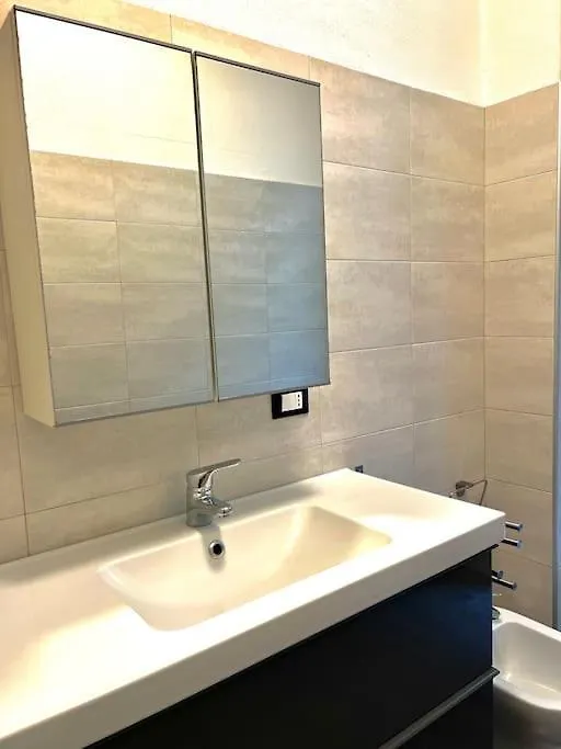 Isola Maciachini - Moderno Trilocale Con Balcone 10 Min Da Stazione Centrale Milan Apartment